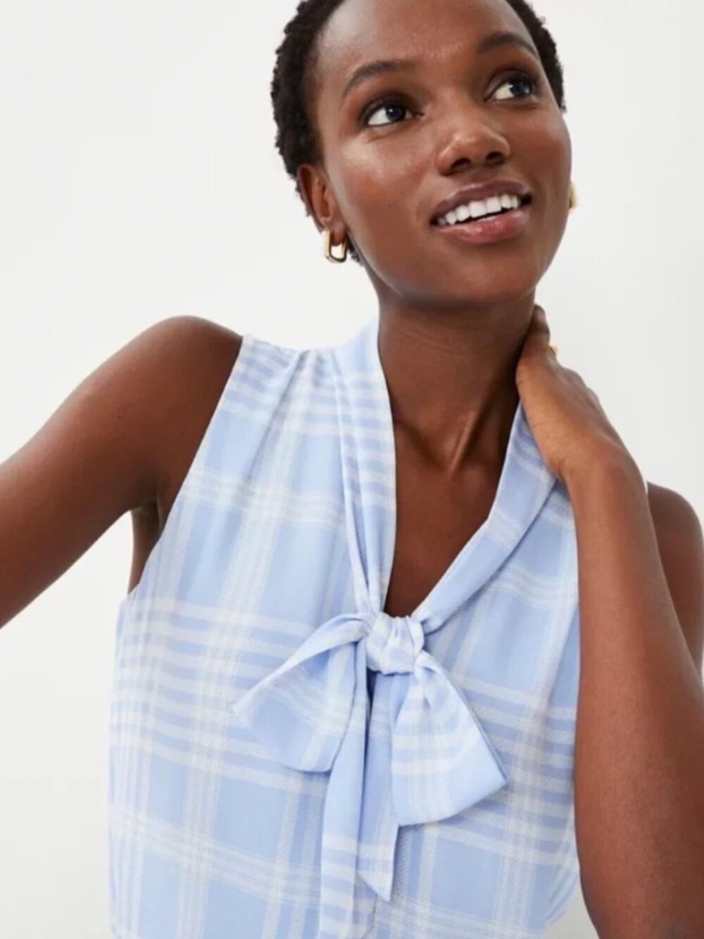 NWT Ann Taylor Light Blue and White Plaid Sleeveless Blouse with Bow Neck M
